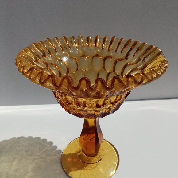 Vintage amber colored glass candy dish - Picture 5 of 6
